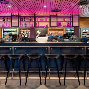 4* Hotel Moxy Stratford