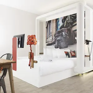 3* Hotel The Corner