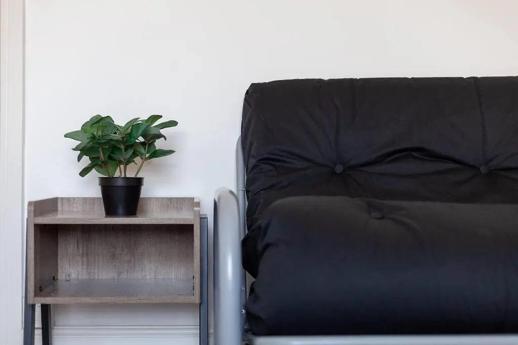 Stylish Stay 2-Bed By Tower Of London 0*,  United Kingdom