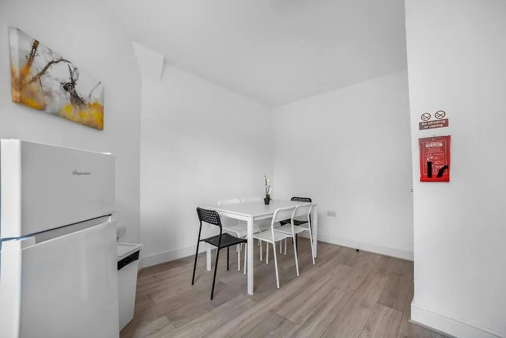 Stylish Stay 2-Bed By Tower Of London