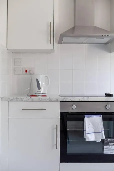 Stylish Stay 2-Bed By Tower Of London 0*,
